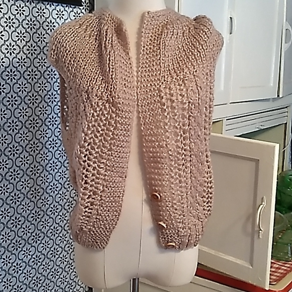 Vintage Donagain acrylic yarn vest cardigan